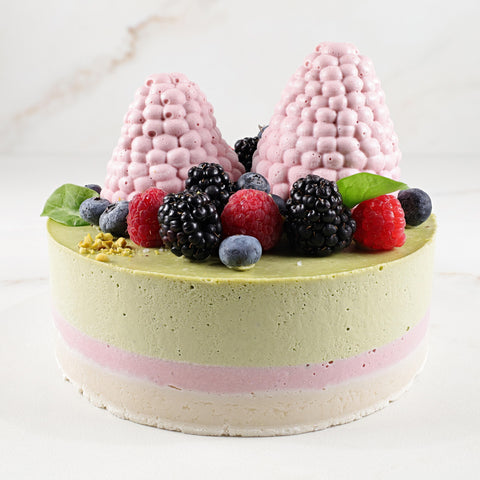 Pastel de fresa y pistacho